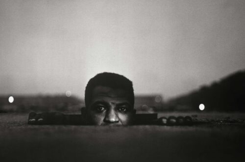 Gordon Parks y el Surgimiento de la Humanidad en Emerging Man
