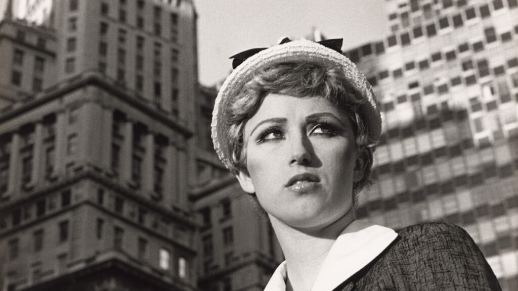 【Untitled Film Stills】 Cindy Sherman Untitled Film Still #17 (1979) by Cindy Sherman – Artchive