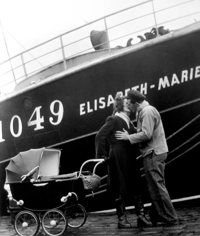 Explorer Le Départ Du Morutier, 1949 par Willy Ronis