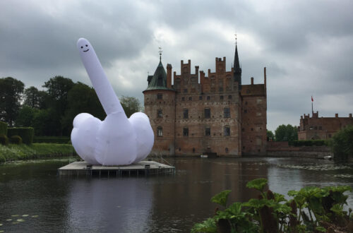 Swan de David Shrigley : une plongée décalée dans l’absurdité