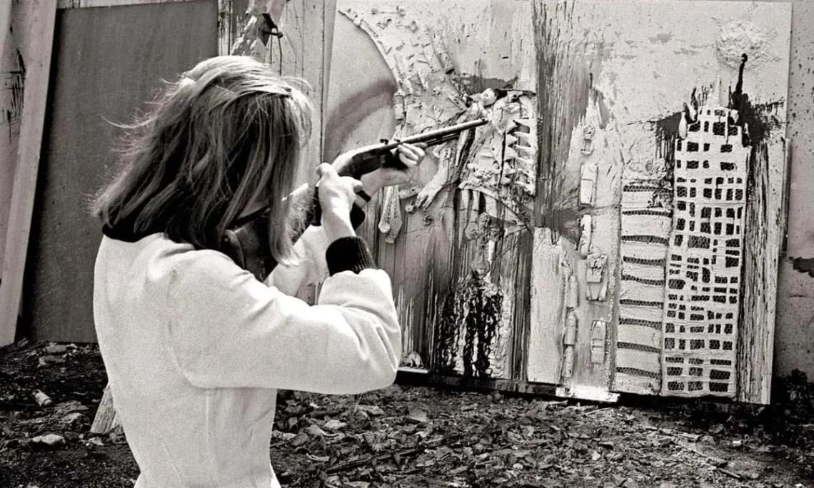 Explorando las Pinturas Disparadas de Niki de Saint Phalle