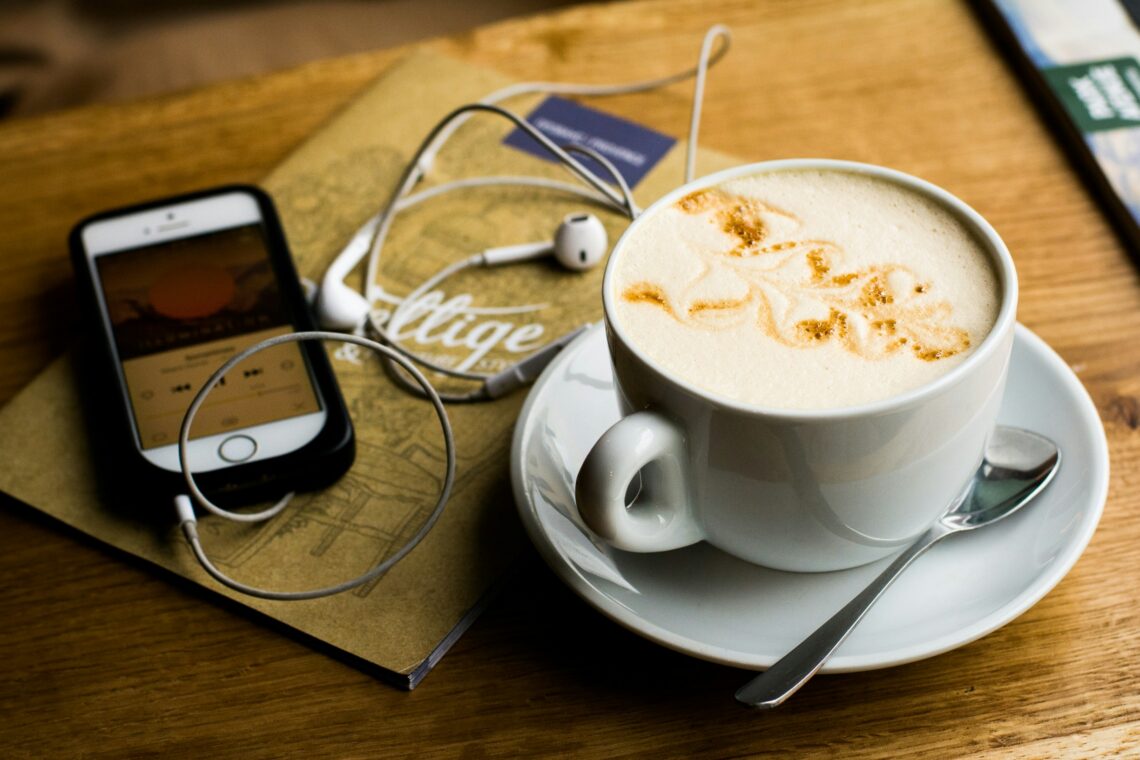 Art to Listen: The Best German-Language Podcasts for Art Lovers