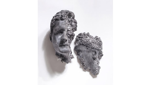 Archeologia Fittizia: L’Arte del Viaggio nel Tempo con Daniel Arsham