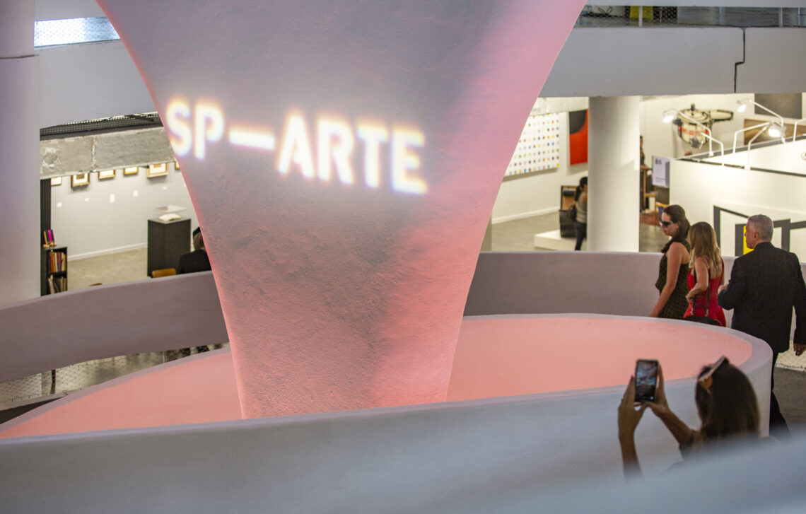 Berühmte Kunstmesse: SP-Arte in São Paulo, Brasilien