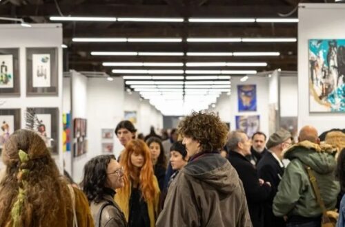 Your Guide to Buying Art Online in 2025