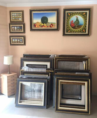 Siegbert Hahn im Studio: Mein Rahmenlager für zukünftige Ölgemälde.