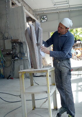 Ognyan Chitakov in the Studio: At work