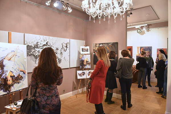 Evgeniy Monahov im Studio: Guests in the studio.