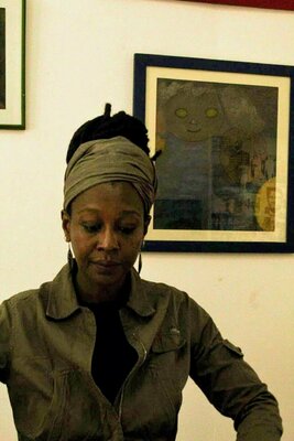 Diéynabou S. Baldé Lewrou dans le studio