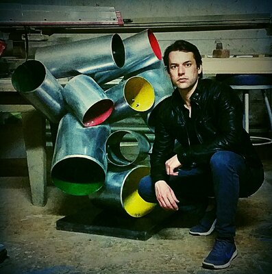 Alessio Luzzi in de studio