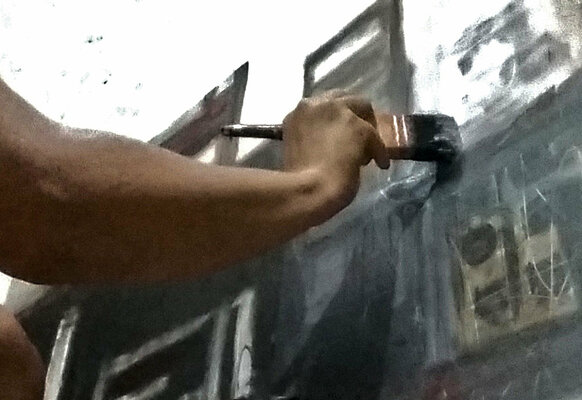 Ana Verónica Fonseca dans le studio: trabajando