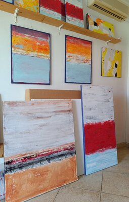 aliz polgar in the Studio