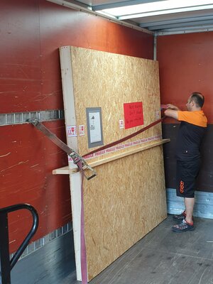 Winfried Lucassen in the Studio: Transport nach Oregon USA