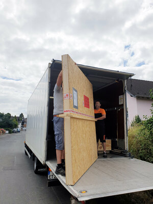 Winfried Lucassen in the Studio: Transport nach Oregon USA