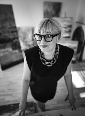 Daria Podemska en el estudio: photo session for publication about the new works :)