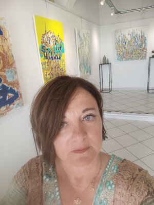 Sophie Delavague in de studio: Dans une exposition galerie du port la Ciotat