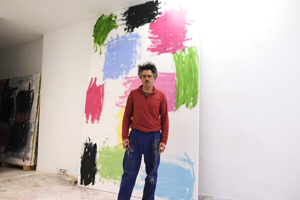 Jorge Nava nello studio