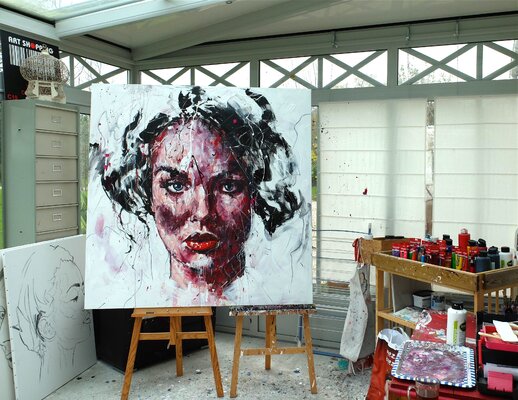 Lucile Callegari in de studio