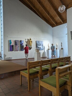 Josef Thalhofer nello studio: Kunst in der KIrche / Deggedorf / Deutschland