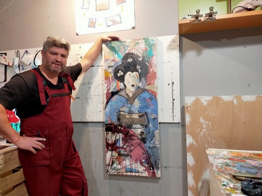 Josep Pozo in de studio: https://pozoartfigurative.blogspot.com/