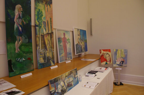 Nataliy Schenkmann dans le studio: Mikro-Kunstmesse ART Koblenz 21 Kurfürstliches Schloss .10-12 . Dez. 2021