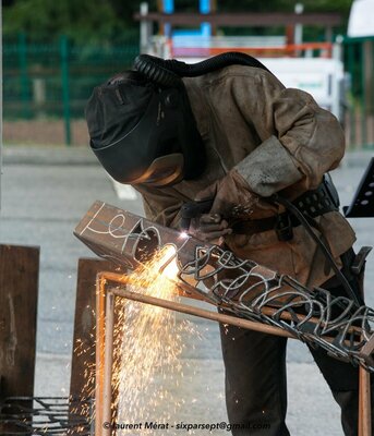 Michel Laurent nello studio: Démonstration de sculpture à Prémanon (Jura, France)