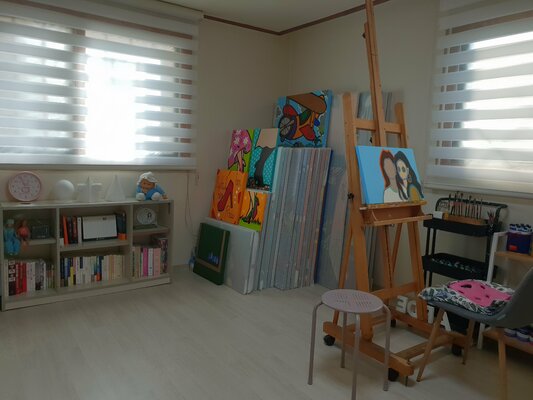 Mia Kim nello studio