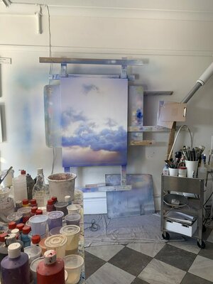 David Tracey dans le studio: "Powdered Purple" on the easel