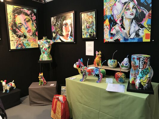 Jean-Louis Azencott nello studio: Exposition lors d'un grand salon d'art contemporain international à La Rochelle