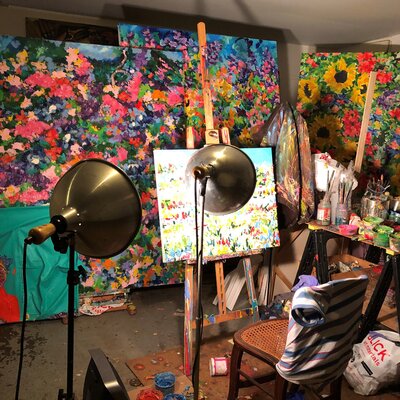 Jon Parlangeli nello studio: Big paintings talk to little paintings!