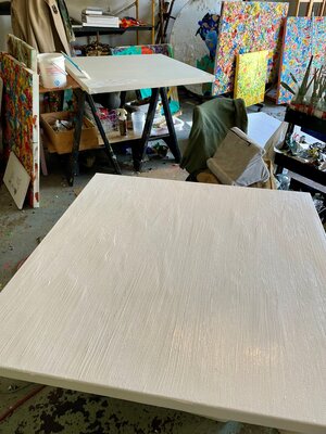 Jon Parlangeli nello studio: Priming day-I do not always get the chance to stretch my own canvases anymore, AND I LOVE WHEN I CAN DO IT!!!