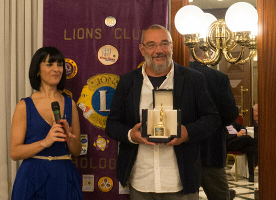 Andrea Benetti nello studio: Ad ottobre 2020, è  stato assegnato ad Andrea Benetti il Premio Nettuno d'Oro 2019, il prestigioso premio bolognese, che viene assegnato ogni anno dal 1971 da una giuria di esperti, all'artista che più si è distinto con la sua arte.