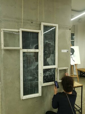 Viktoria Adkozalova nello studio: Exhibition preparation - FRAGILE