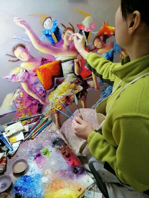 Yutao Ge im Studio: Mon coin de travail