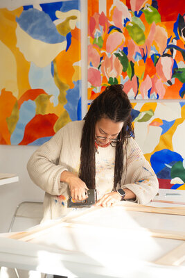 Raphaële Anfré nello studio: L’artiste Raphaële Anfré dans son atelier