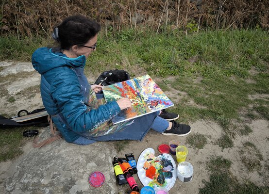 Nathalie Jaguin en el estudio: Plein air painting sur l'île de Batz