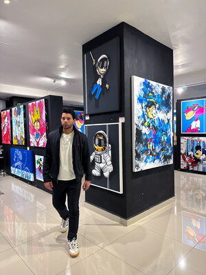 Esteban Vera dans le studio