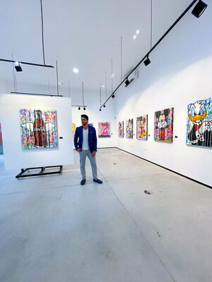 Esteban Vera dans le studio