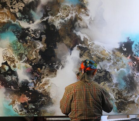 Calvin Chih-Hao Teng im Studio