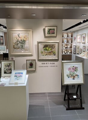 Ayako Tsuge nello studio: 新宿伊勢丹での展示風景1