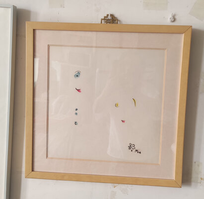 Min Zou en el estudio