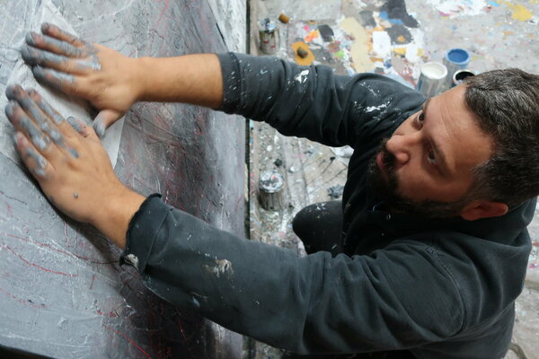 D Pavlovic nello studio