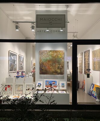 Barbara Pastorino im Studio: Vetrina della galleria d'arte Maiocchi15, a Milano
