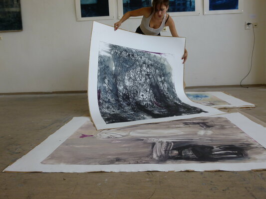 Cynthia Gregorová in the Studio