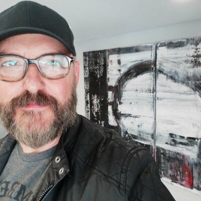 Javier Santana dans le studio