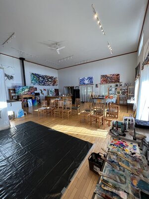 Hirono Nakamura in de studio