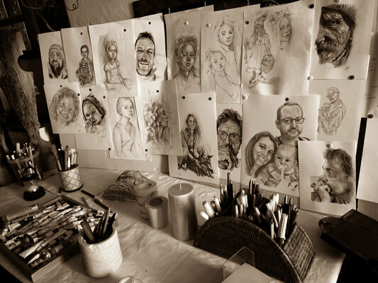 Enrica Toffoli in the Studio: Angolo studio ritratti