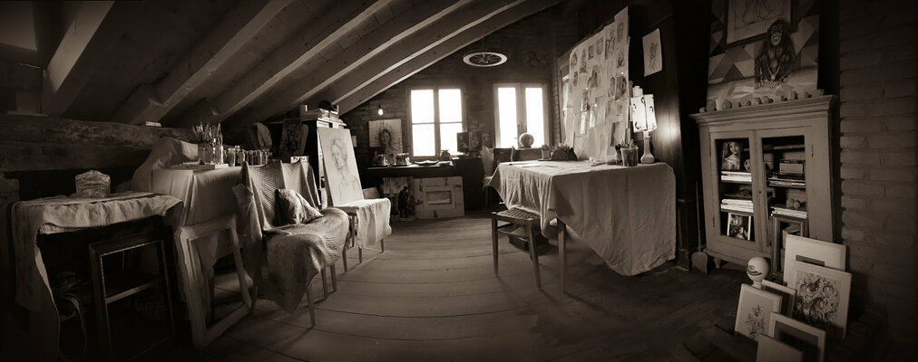 Enrica Toffoli in the Studio: In atelier