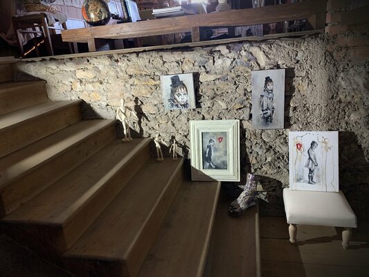 Enrica Toffoli in the Studio: Salendo le scale in atelier