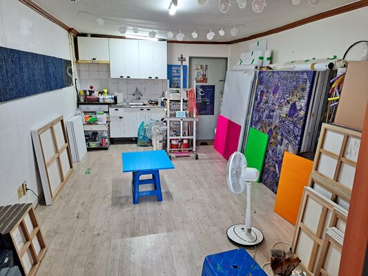 DAESUN CHOI nello studio
